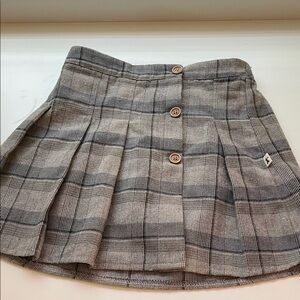 Girls Designer Gray Plaid Skirt (Size 8)